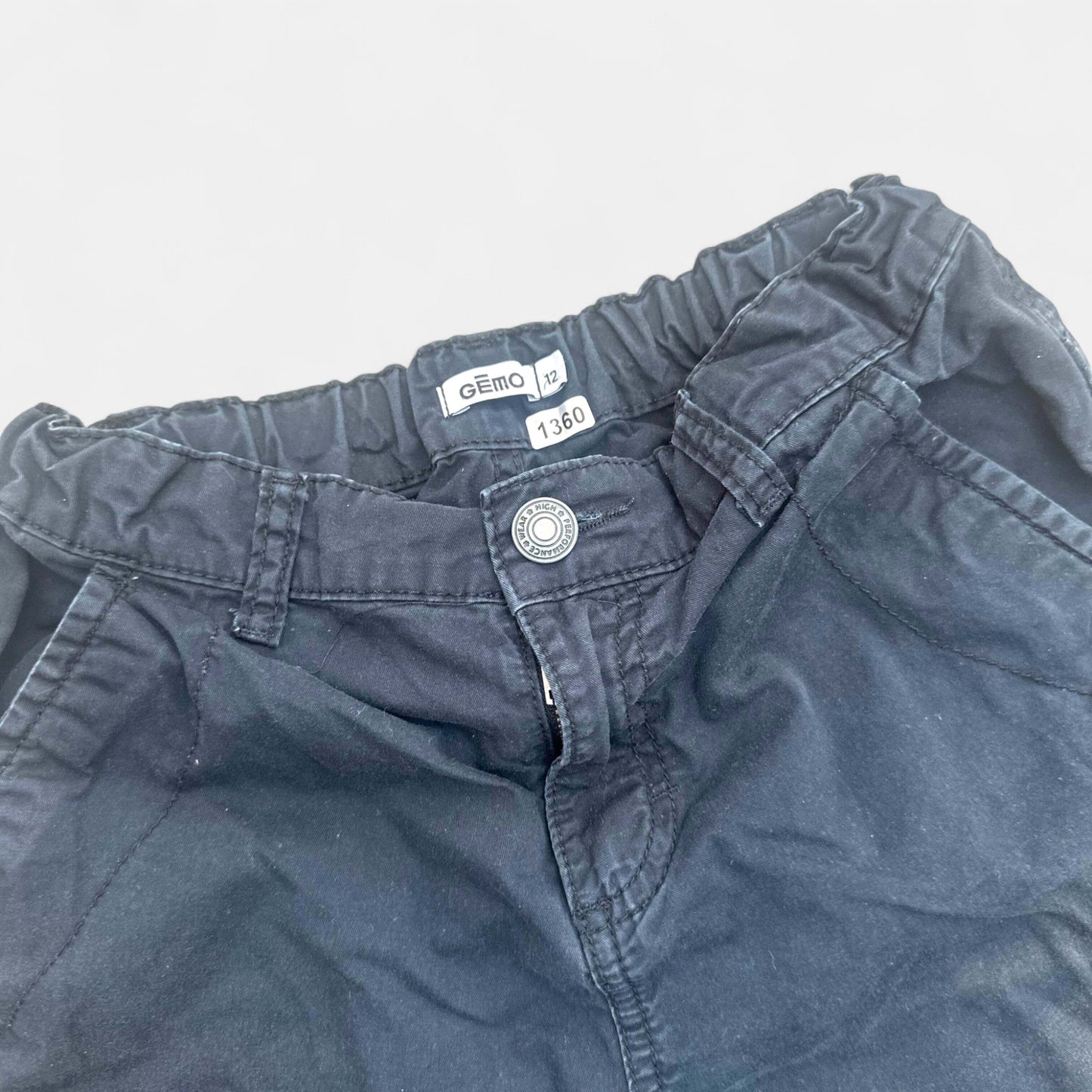 Short Gémo : 12 ans