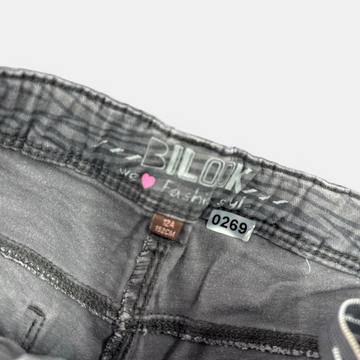 Short Bilook : 12 ans