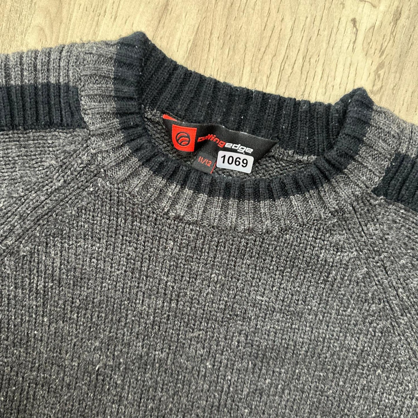 Pull vitrine edge : 12 ans