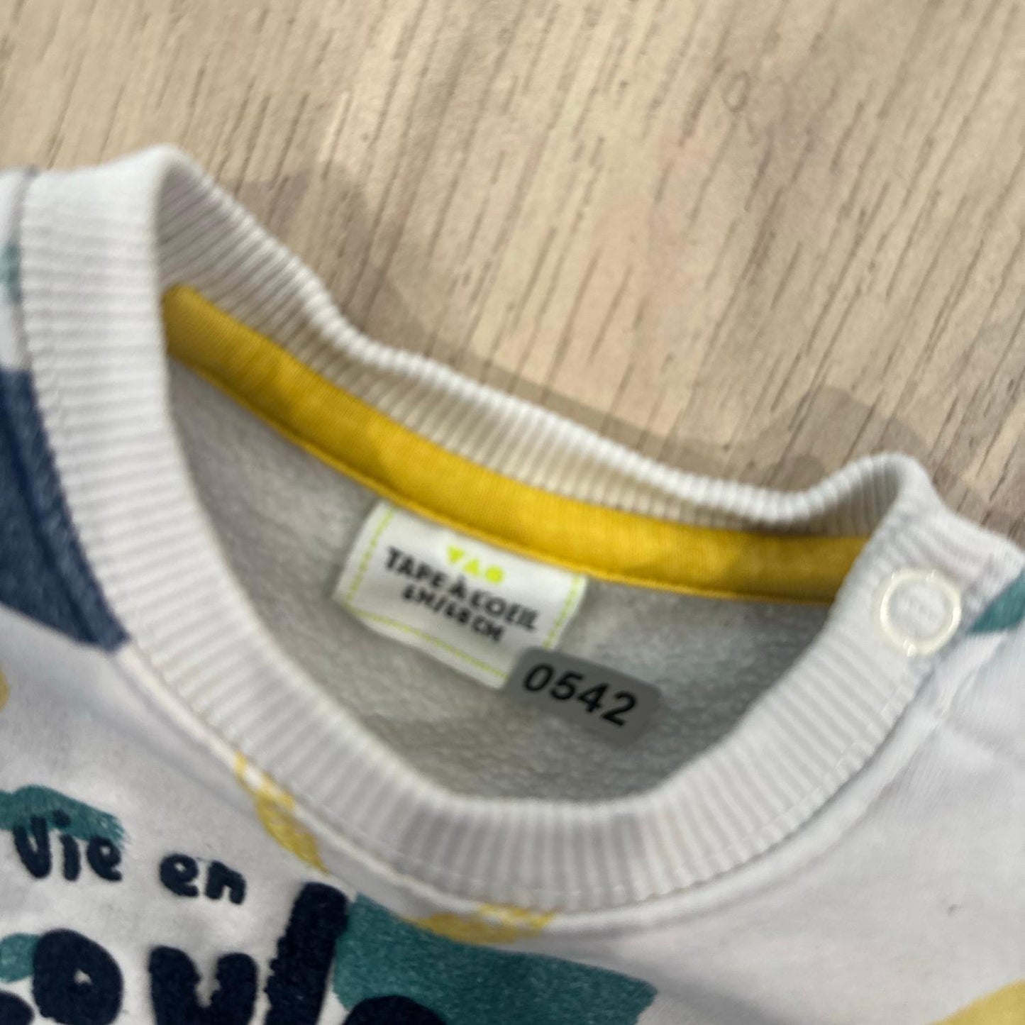 Pull Tape à l'oeil : 6 mois