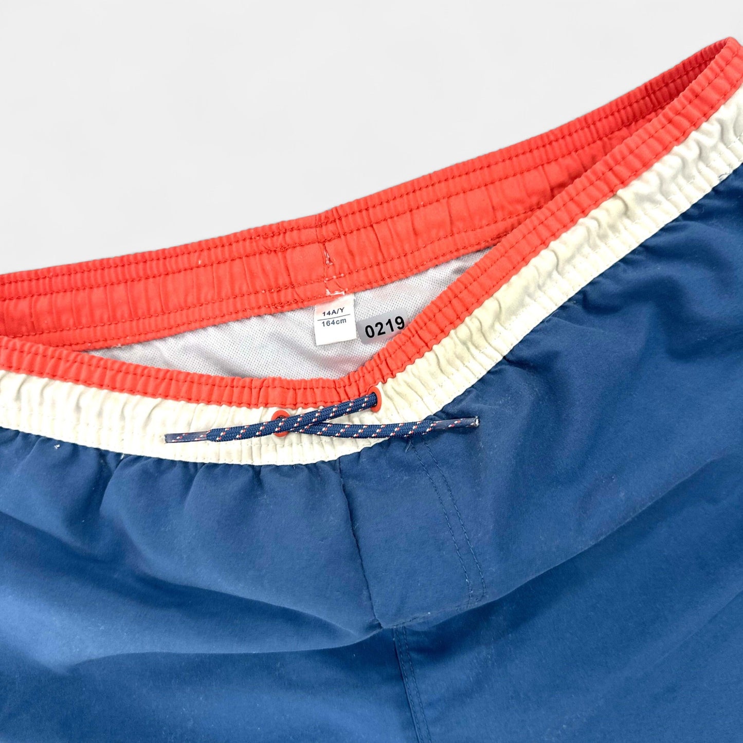 Maillot de bain : 14 ans