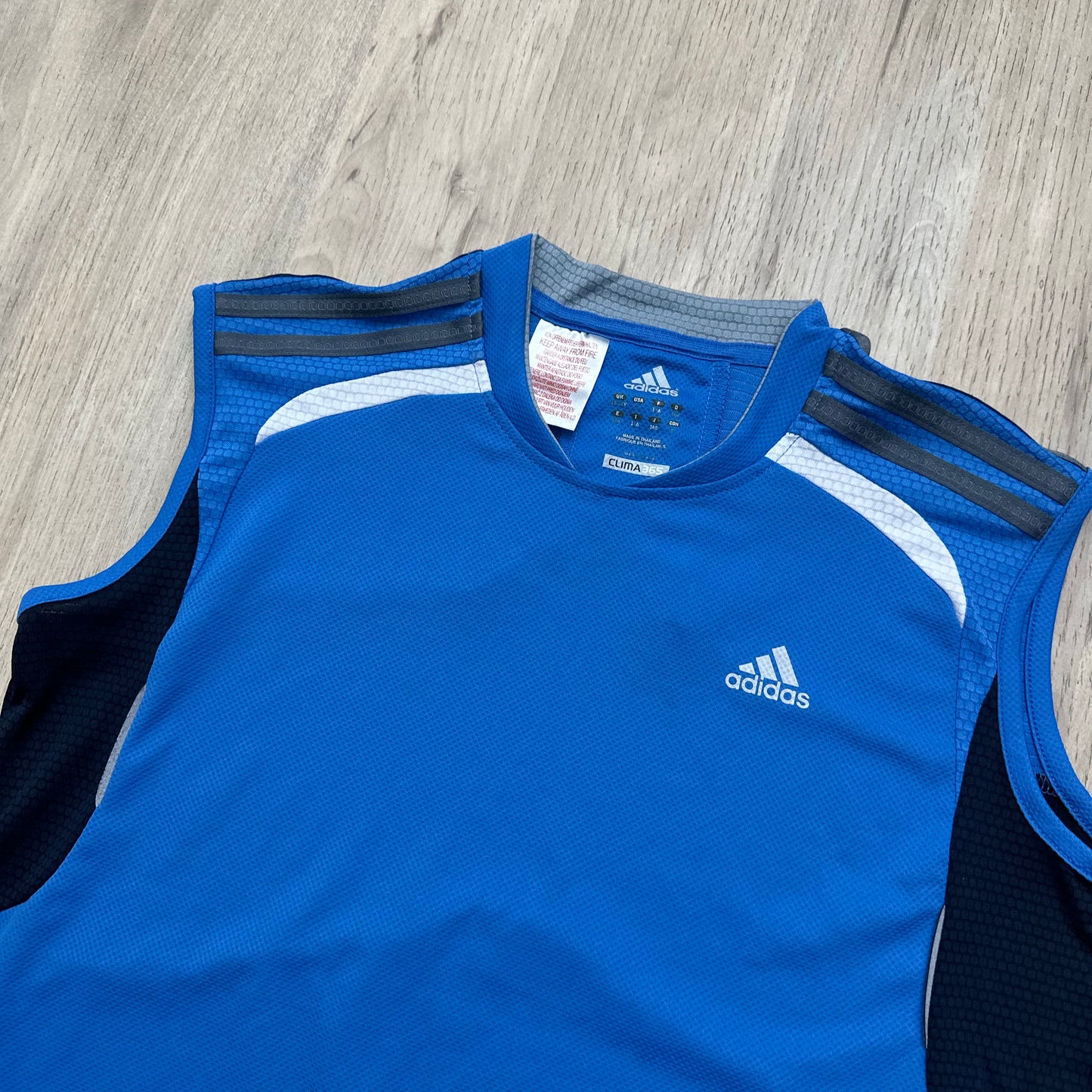 Tenue de sport Adidas : 14 ans