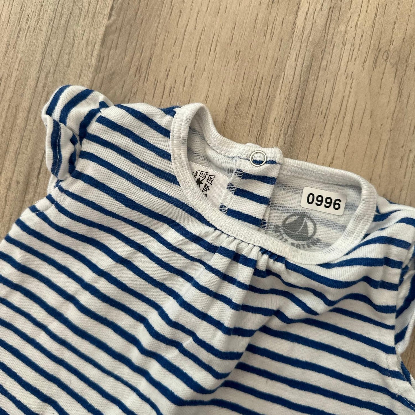 T-Shirt Petit Bateau : 1 mois