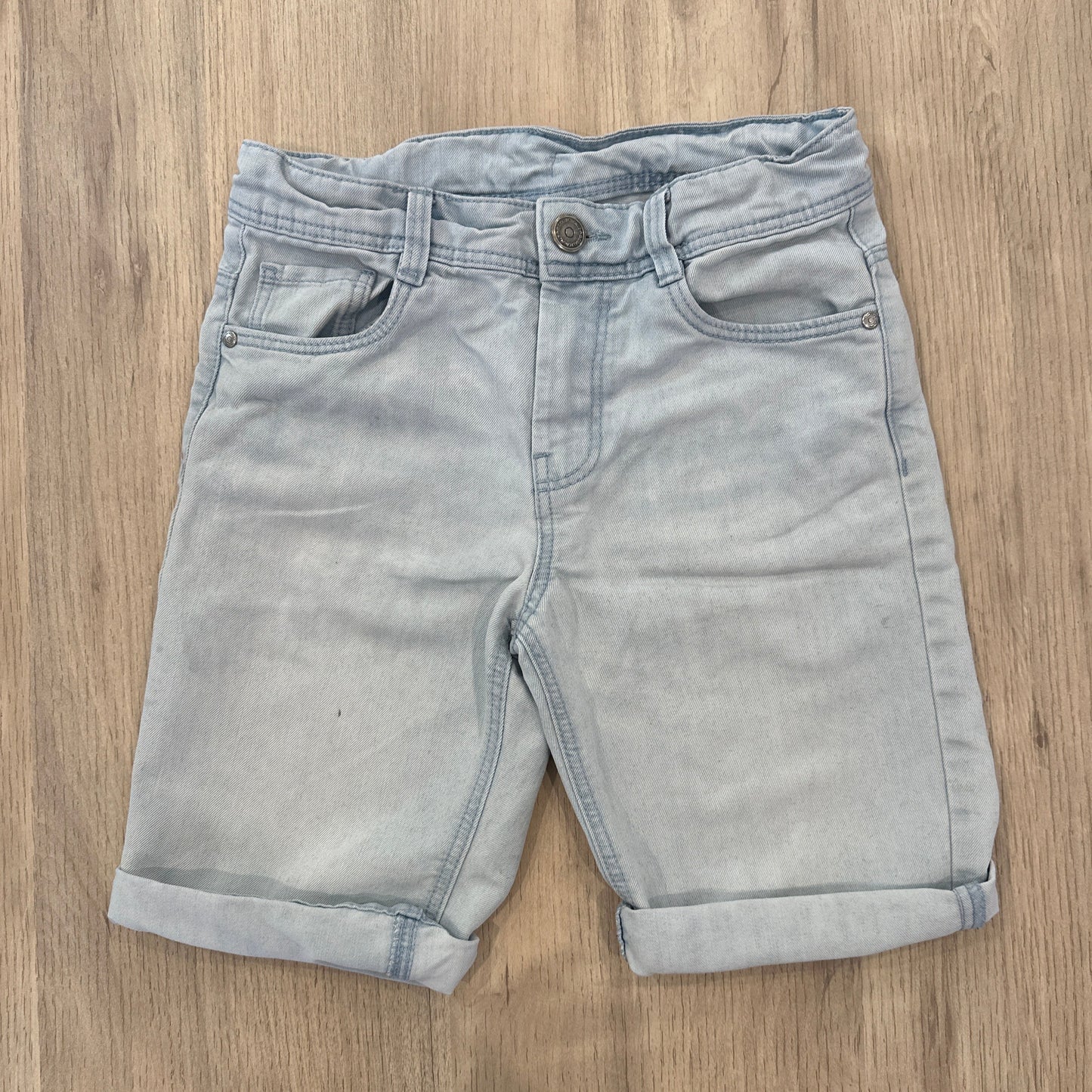 Short tape à l’œil : 9 ans