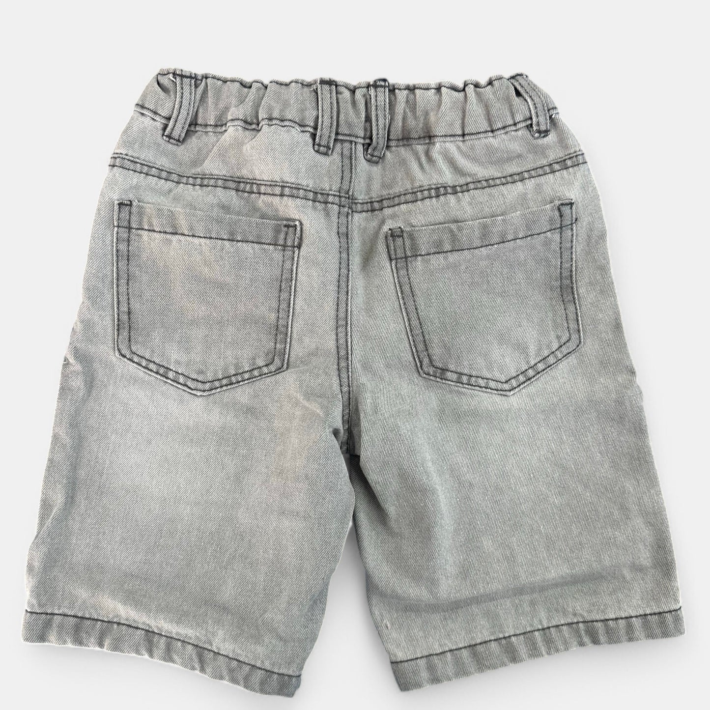 Short U Essentiel : 8 ans