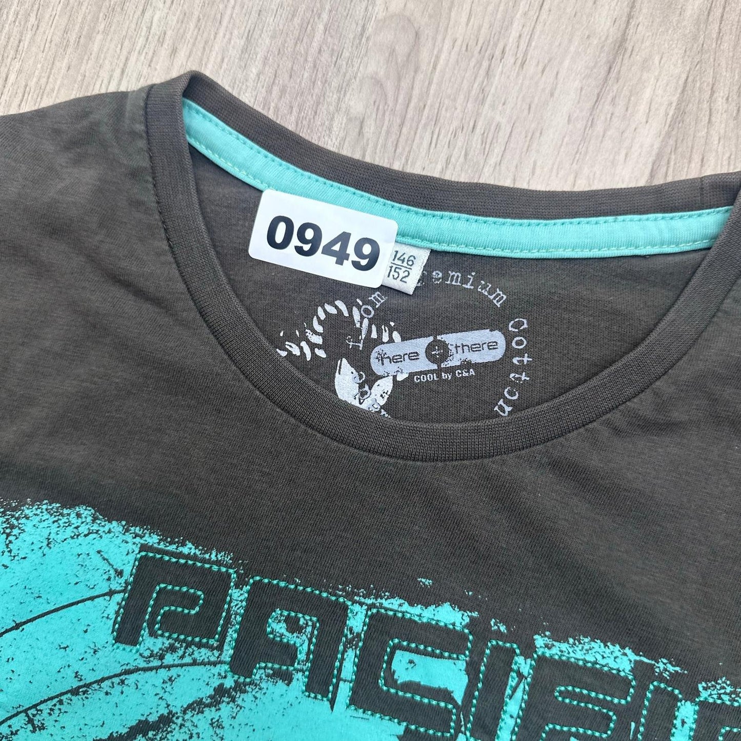 T-Shirt here there : 11 ans