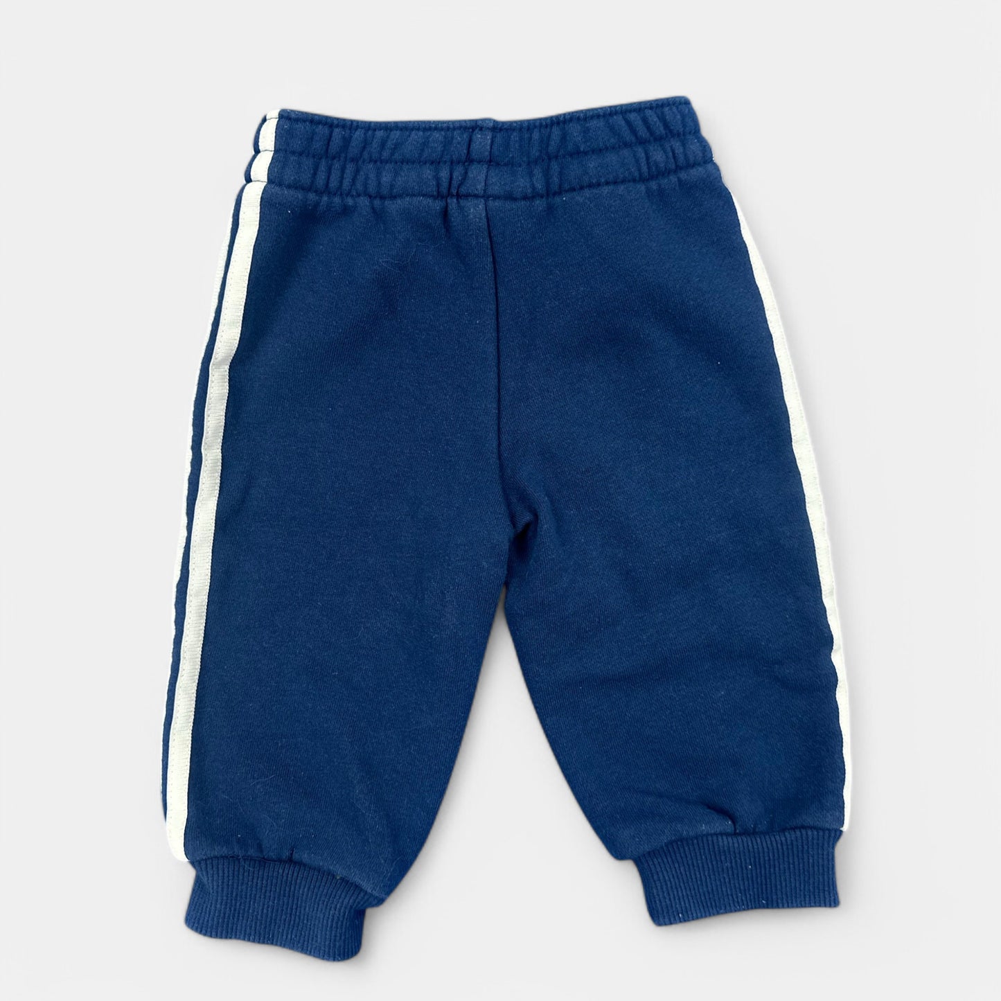 Pantalon Adidas : 6 mois