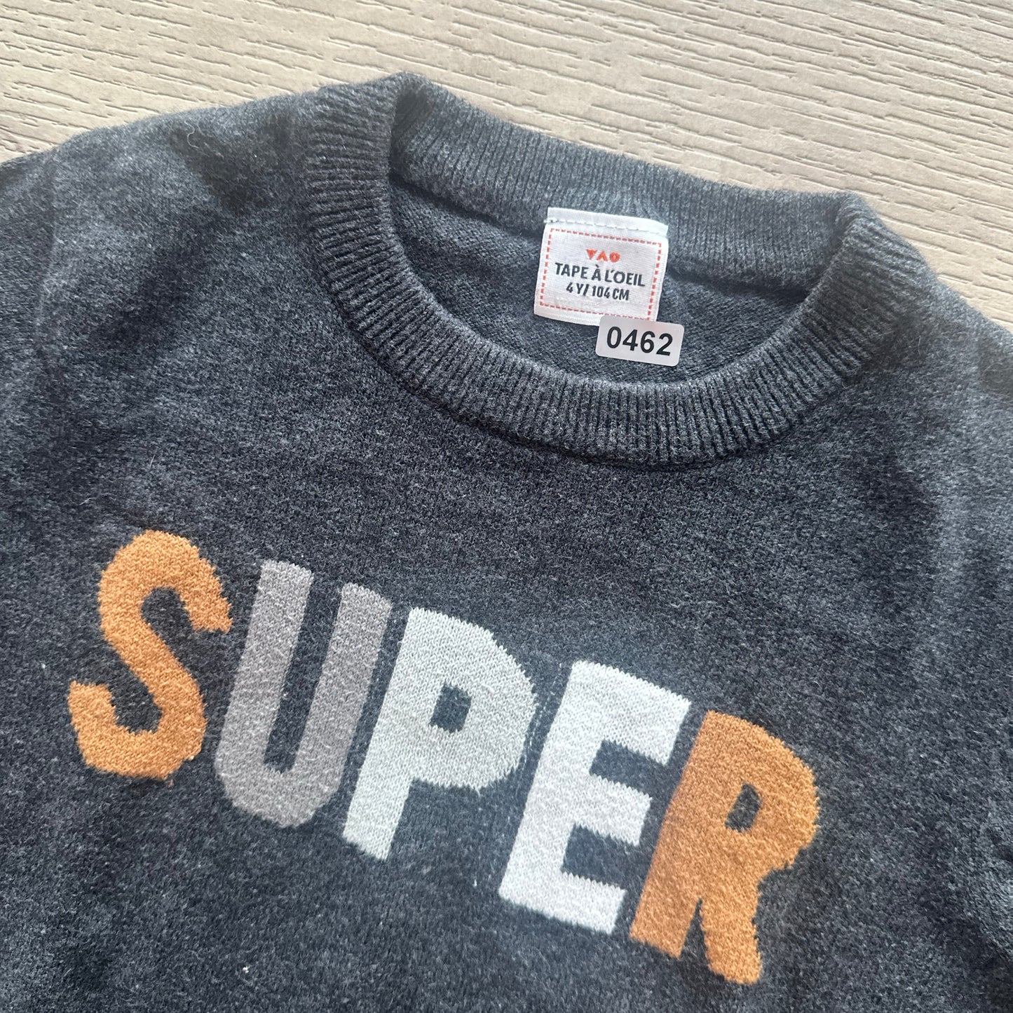 Pull Tape à l'oeil : 4 ans