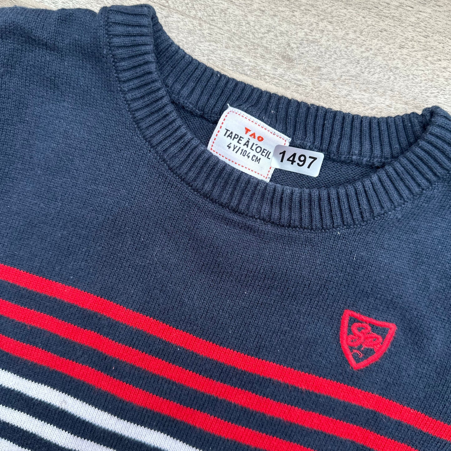 Pull Tape à l'oeil : 4 ans