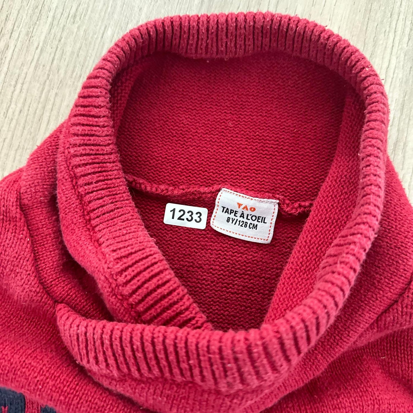 Pull Tape à l'oeil : 8 ans