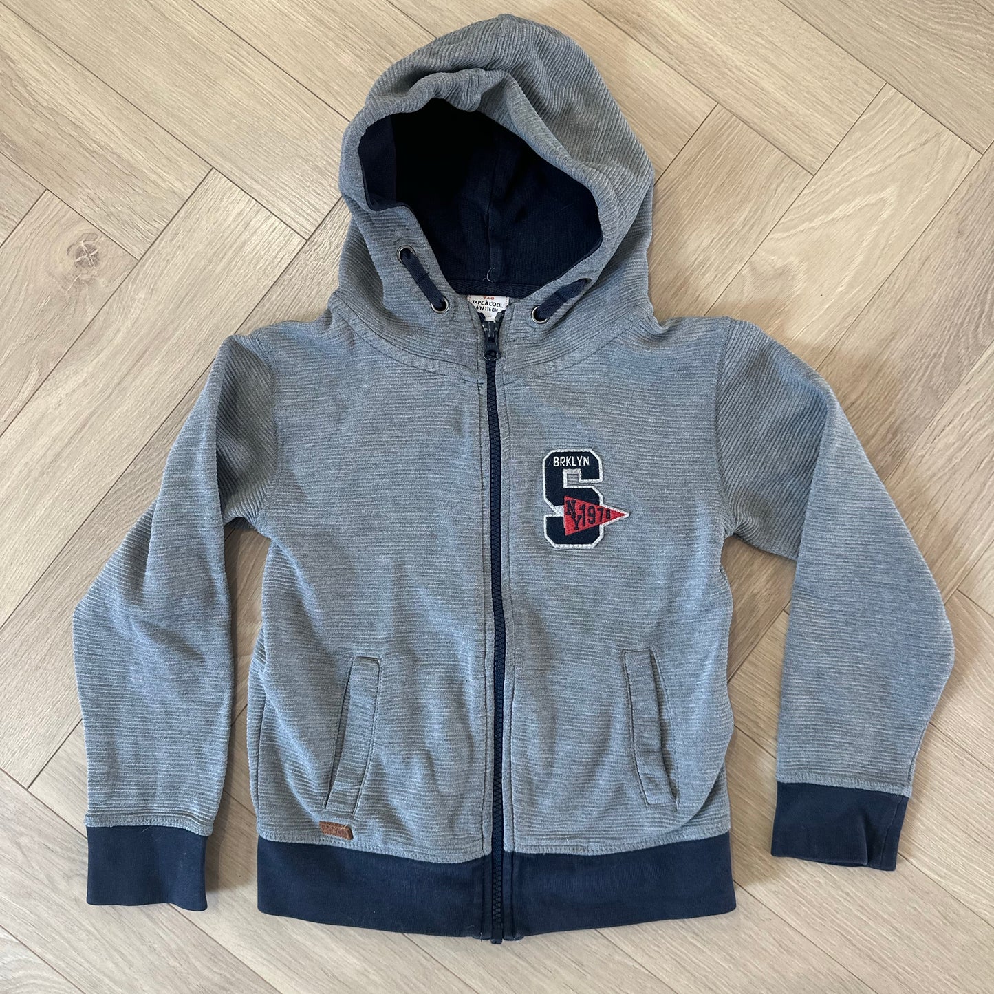 Pull Tape à l'oeil : 6 ans