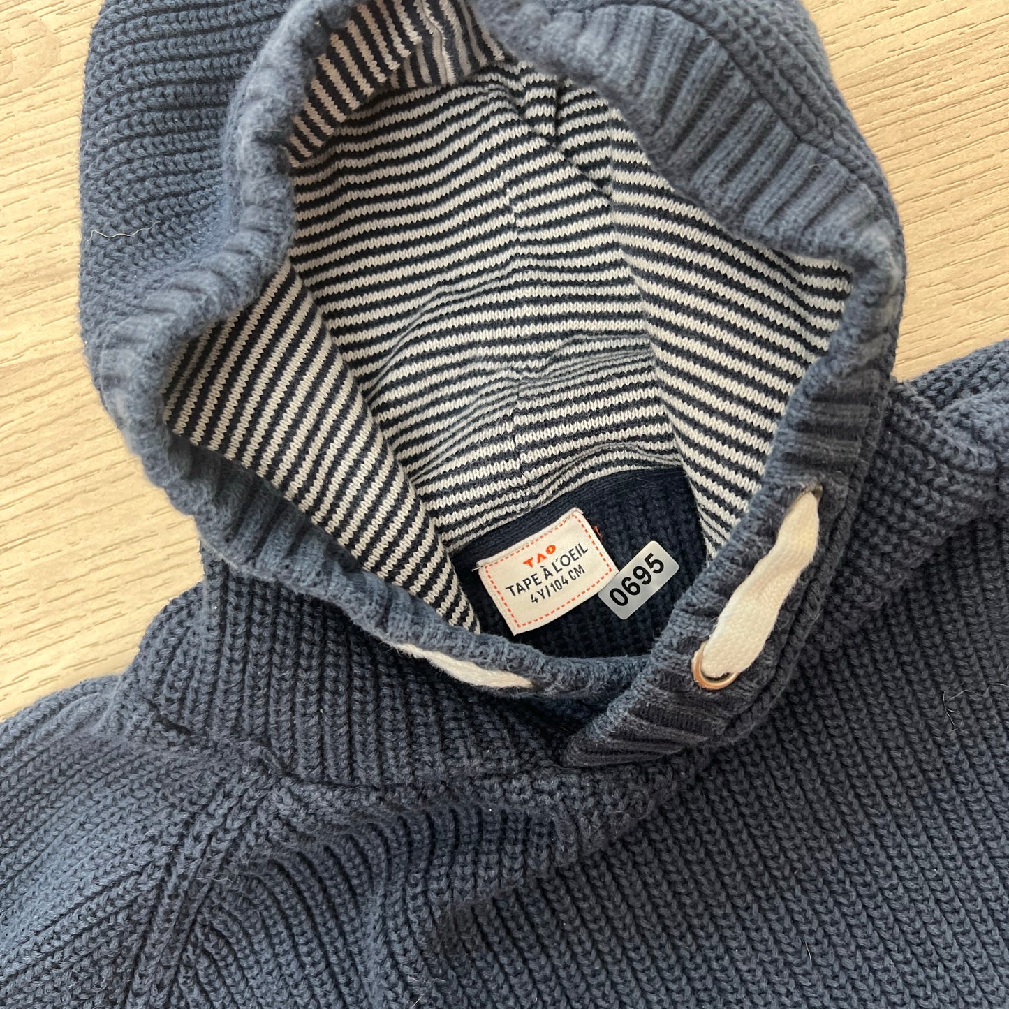 Pull Tape à l'oeil : 4 ans