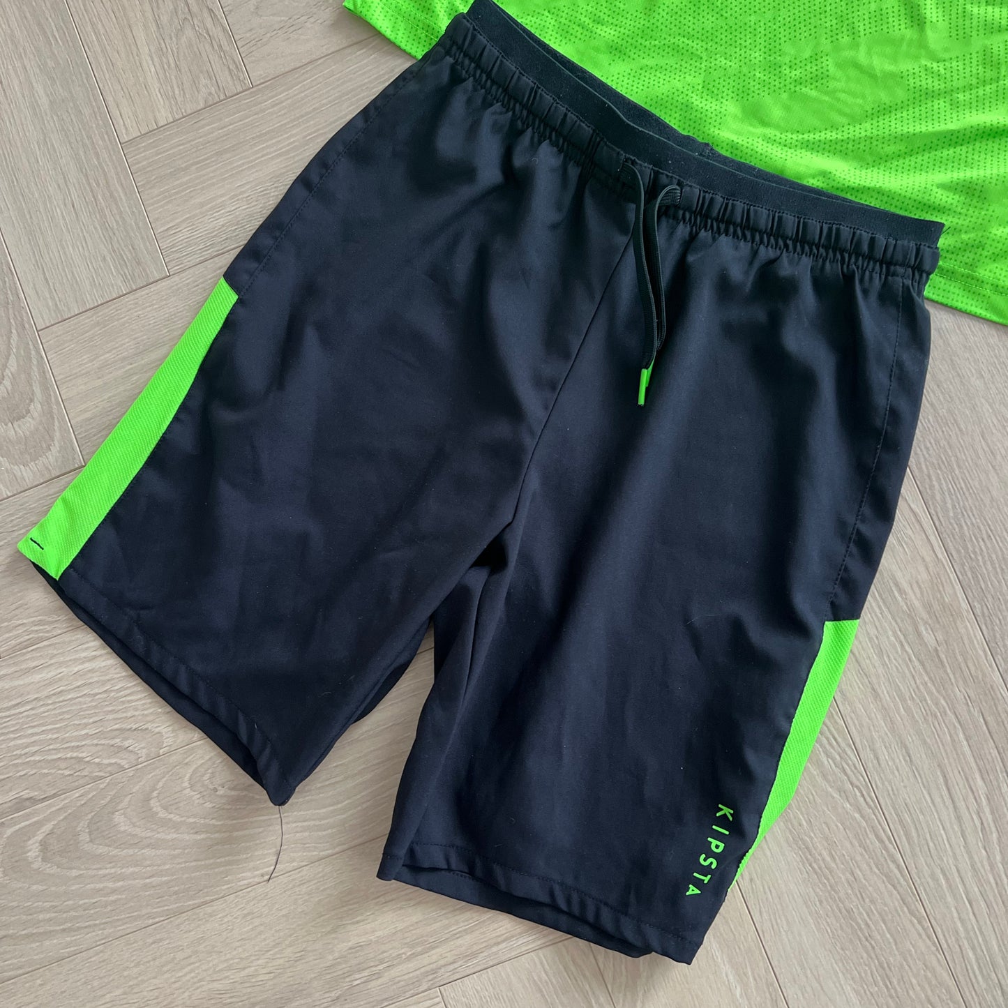 Ensemble de sport kipsta : 12 ans