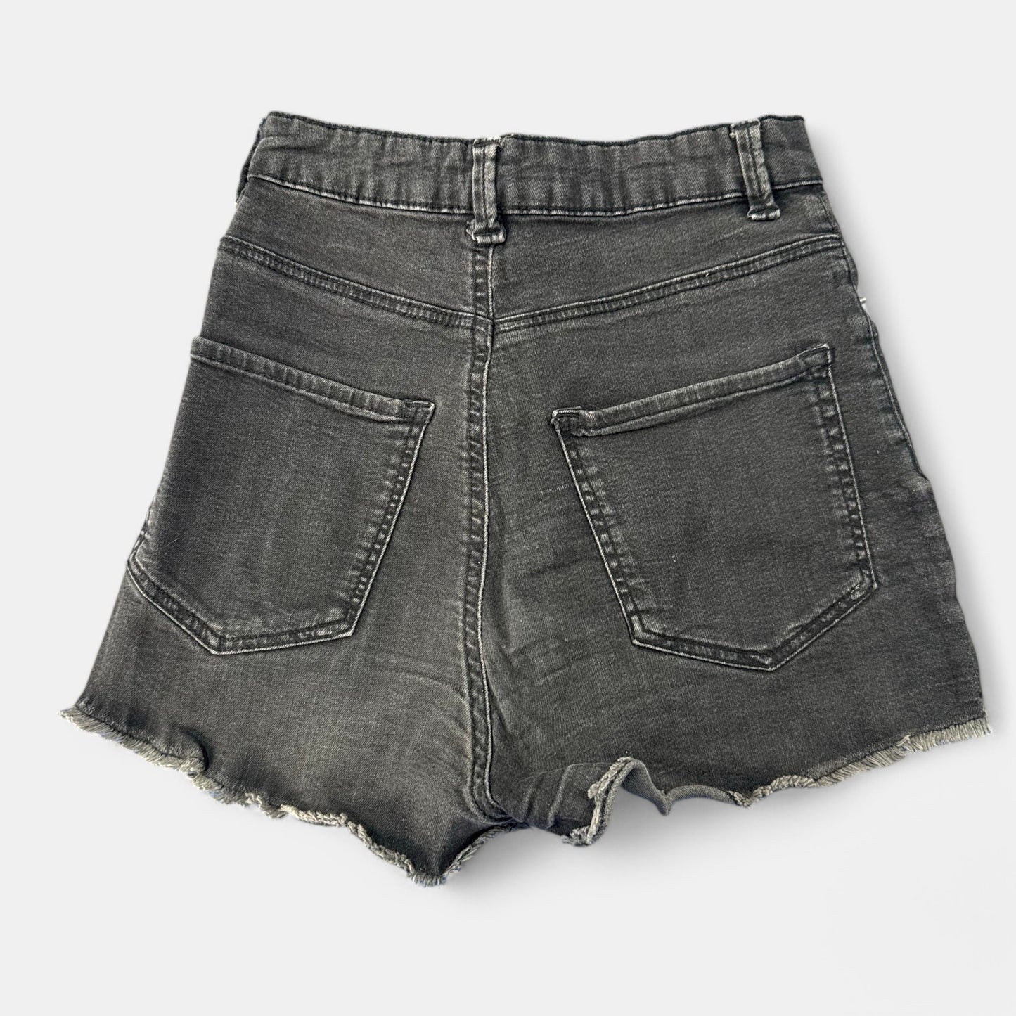 Short berska : 16 ans