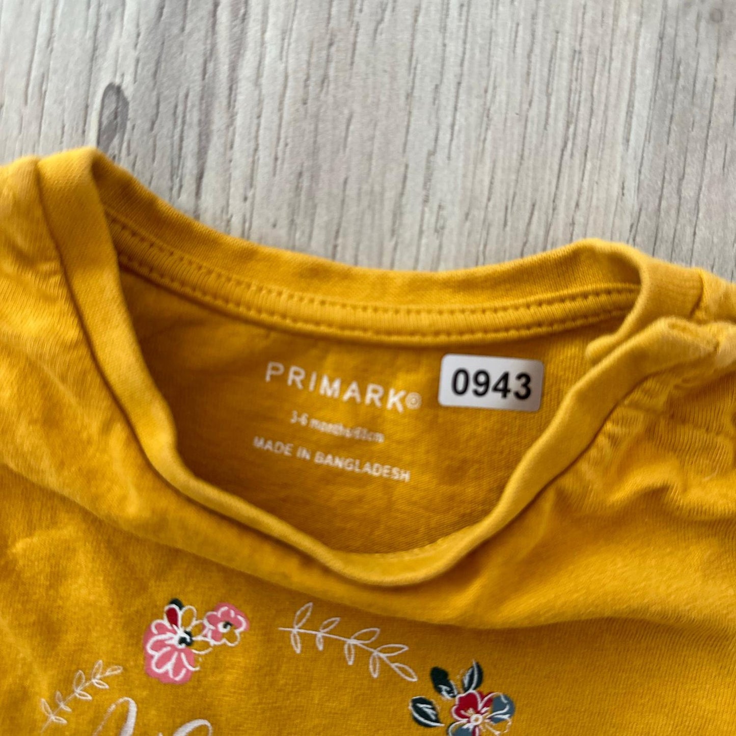 T-Shirt Primark : 3 mois