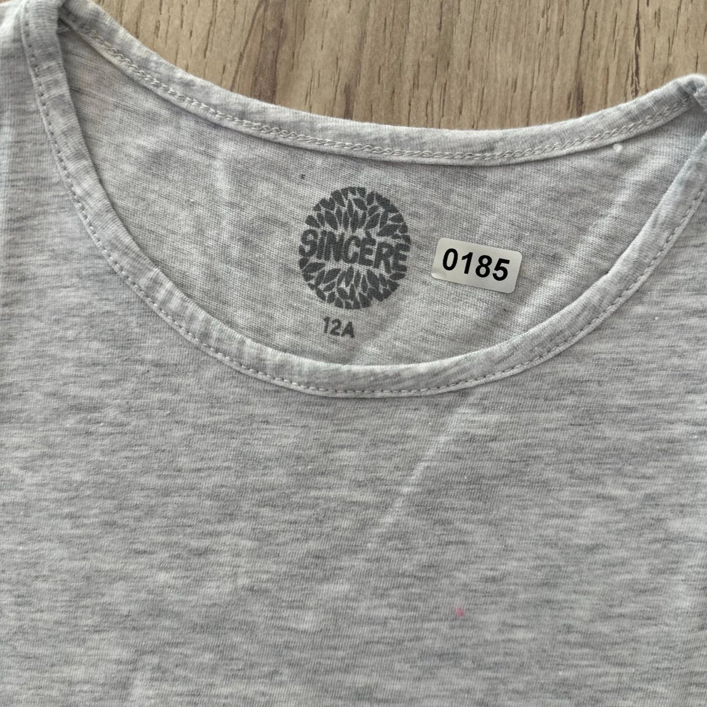 T-Shirt rainbow : 12 ans