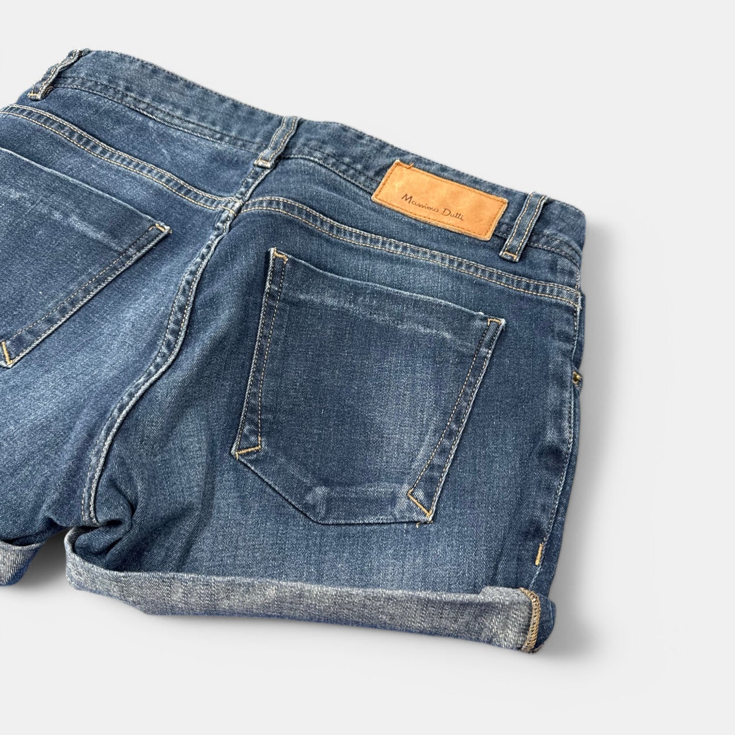 Short Massimo Dutti : 16 ans