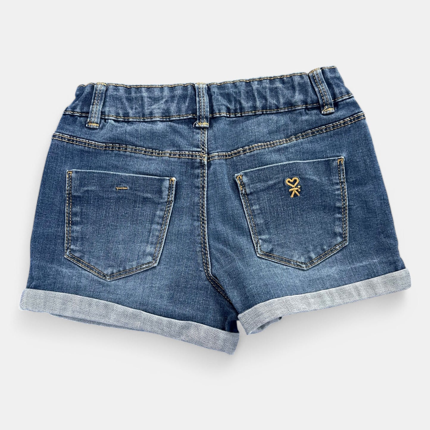 Short Okaïdi : 8 ans