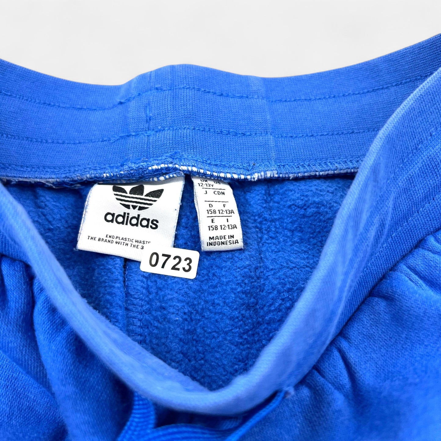 Pantalon Adidas : 12 ans