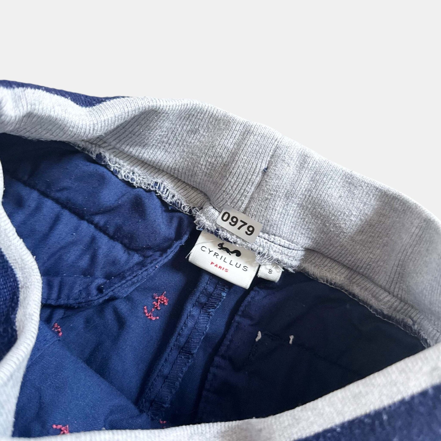 Short Cyrillus : 8 ans