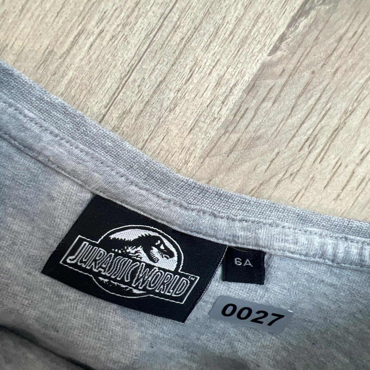 T-shirt Jurassic World : 6 ans