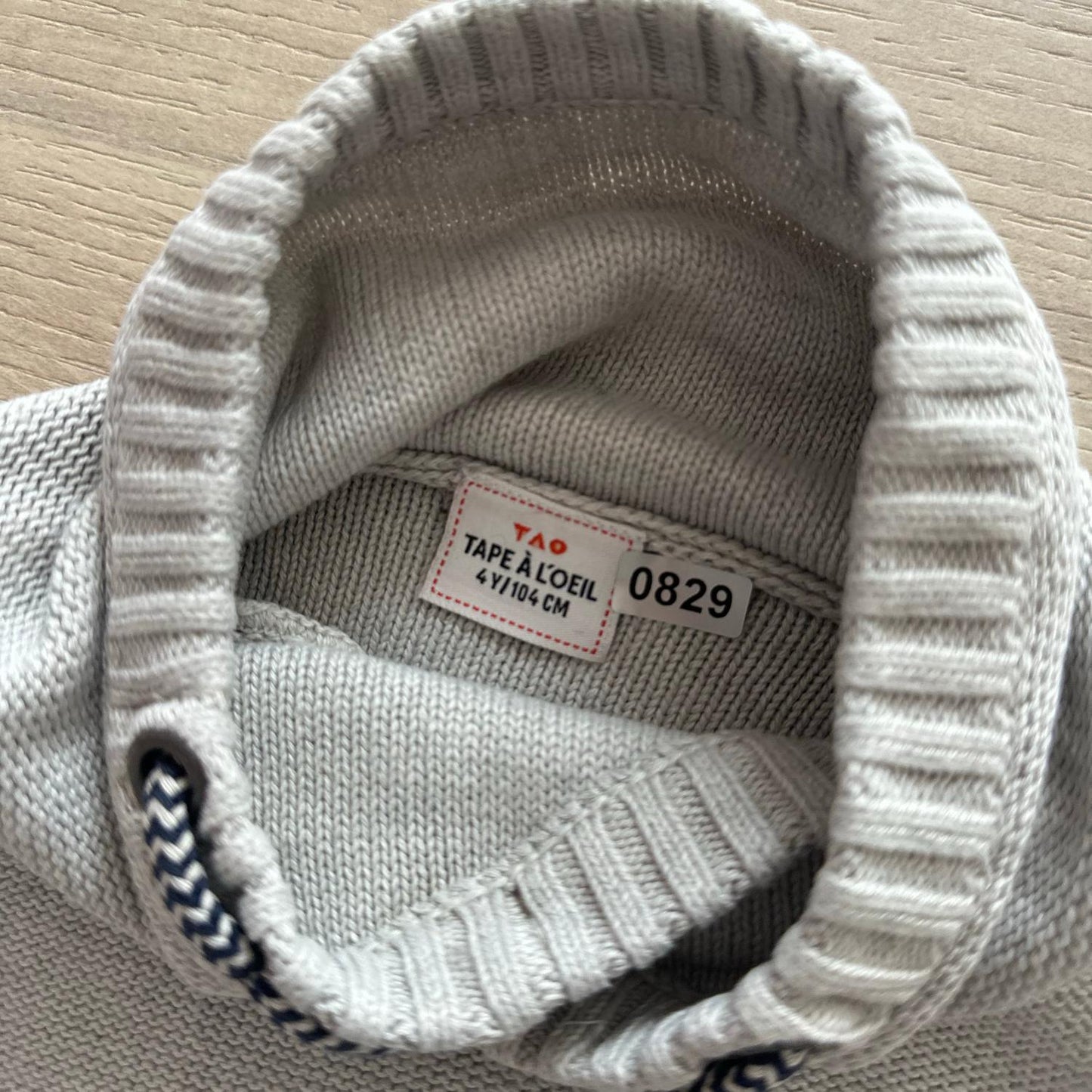 Pull Tape à l'oeil : 4 ans