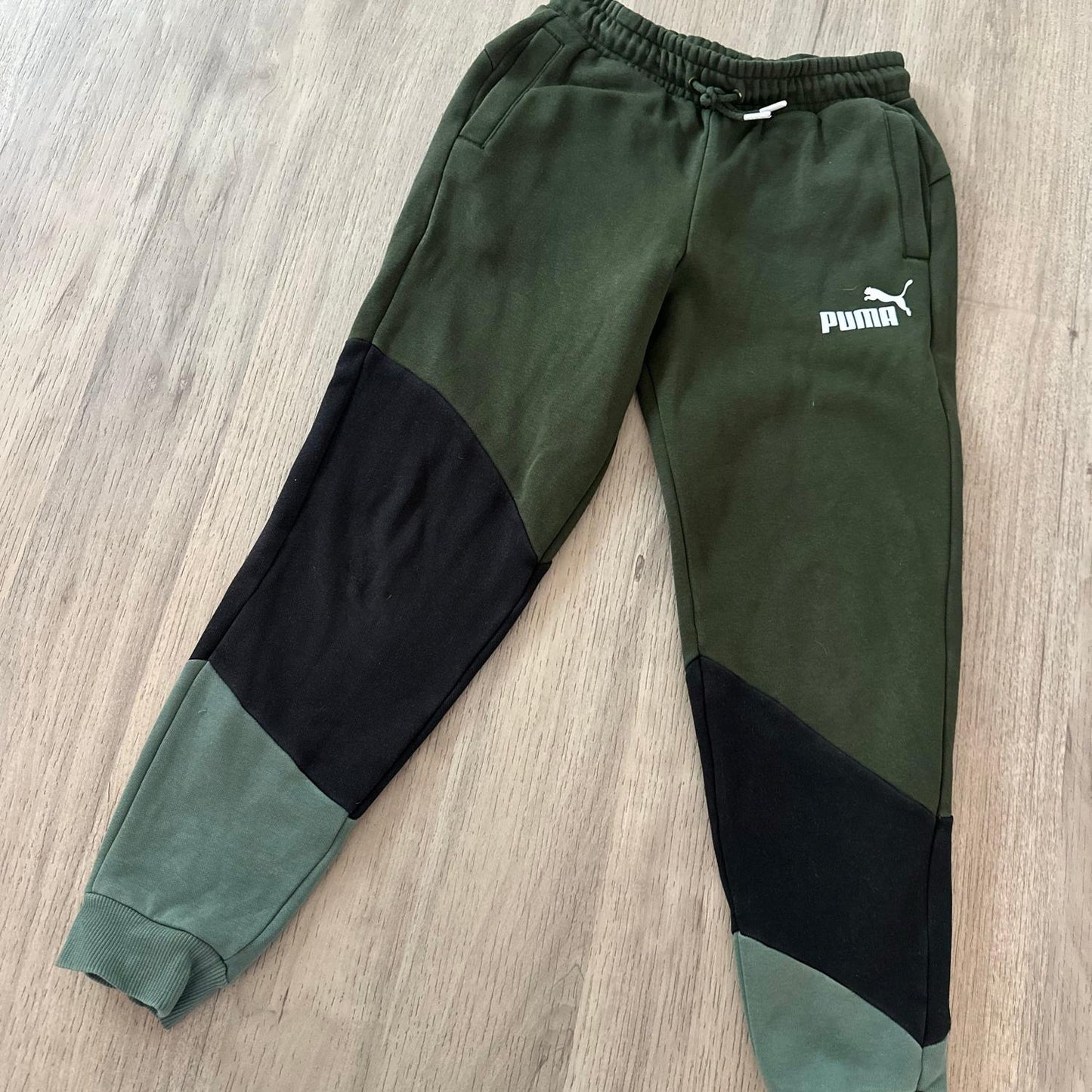 Tenue de sport Puma : 10 ans