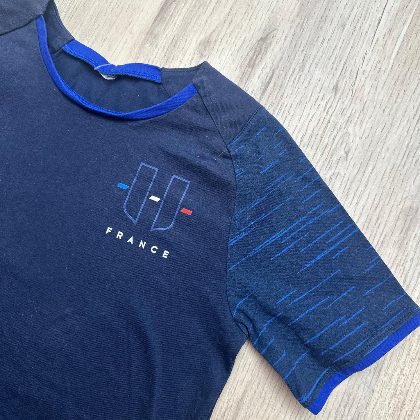 Tenue de sport kipsta : 12 ans