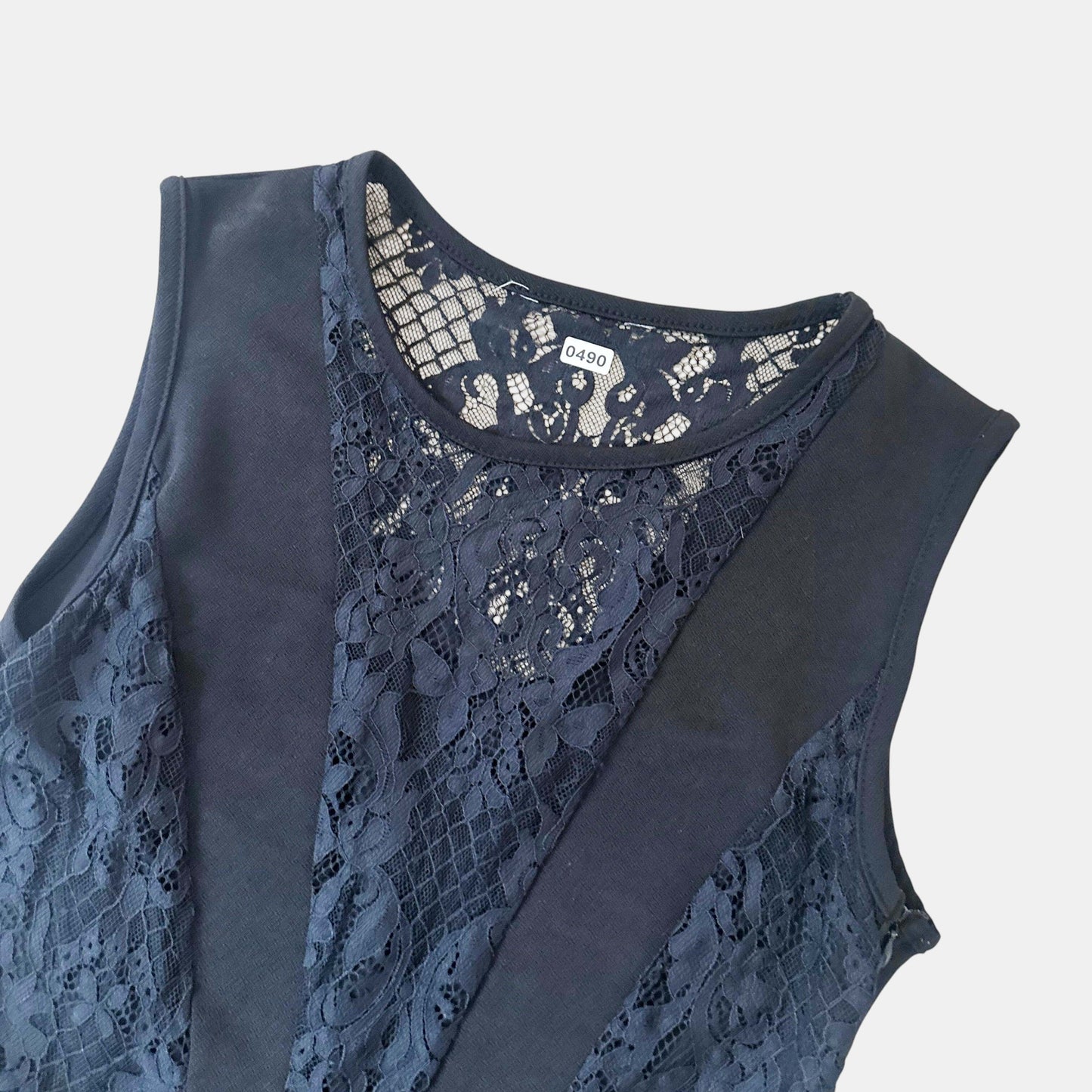 Robe noire : 16 ans