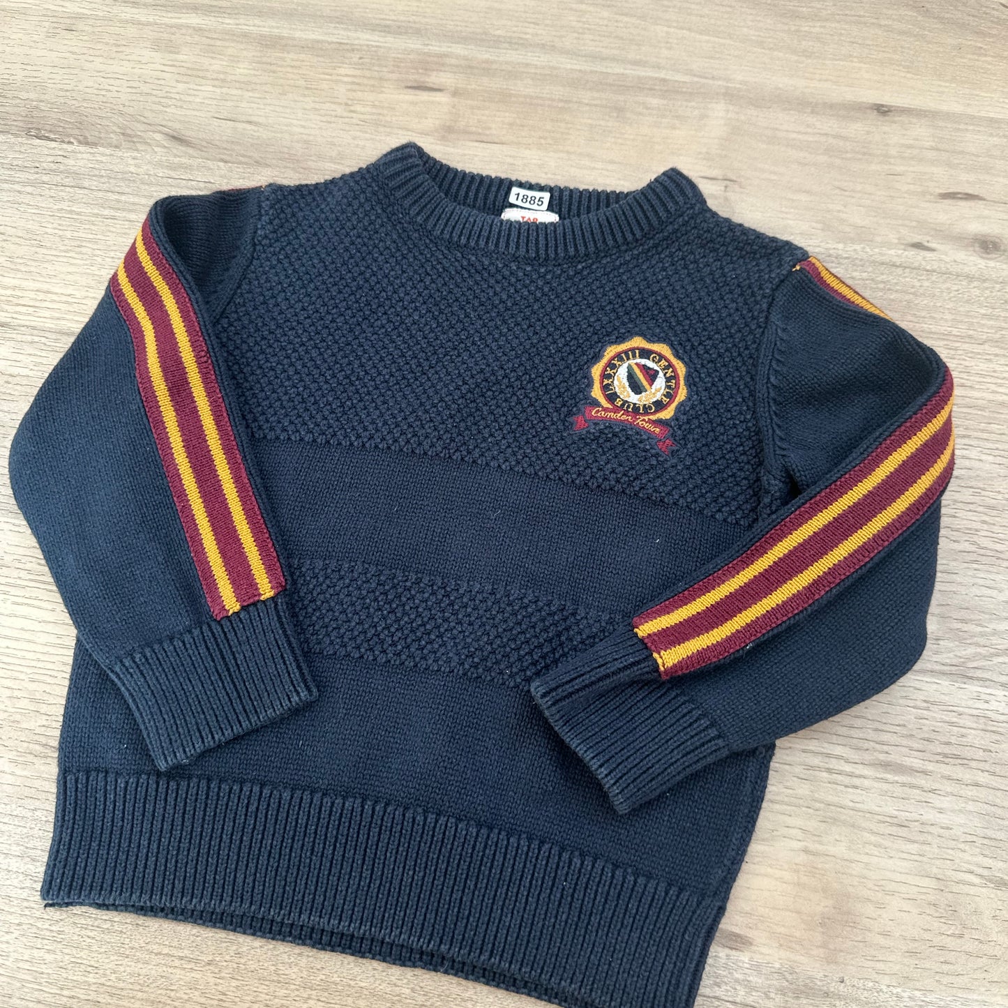 Pull Tape à l'oeil : 4 ans
