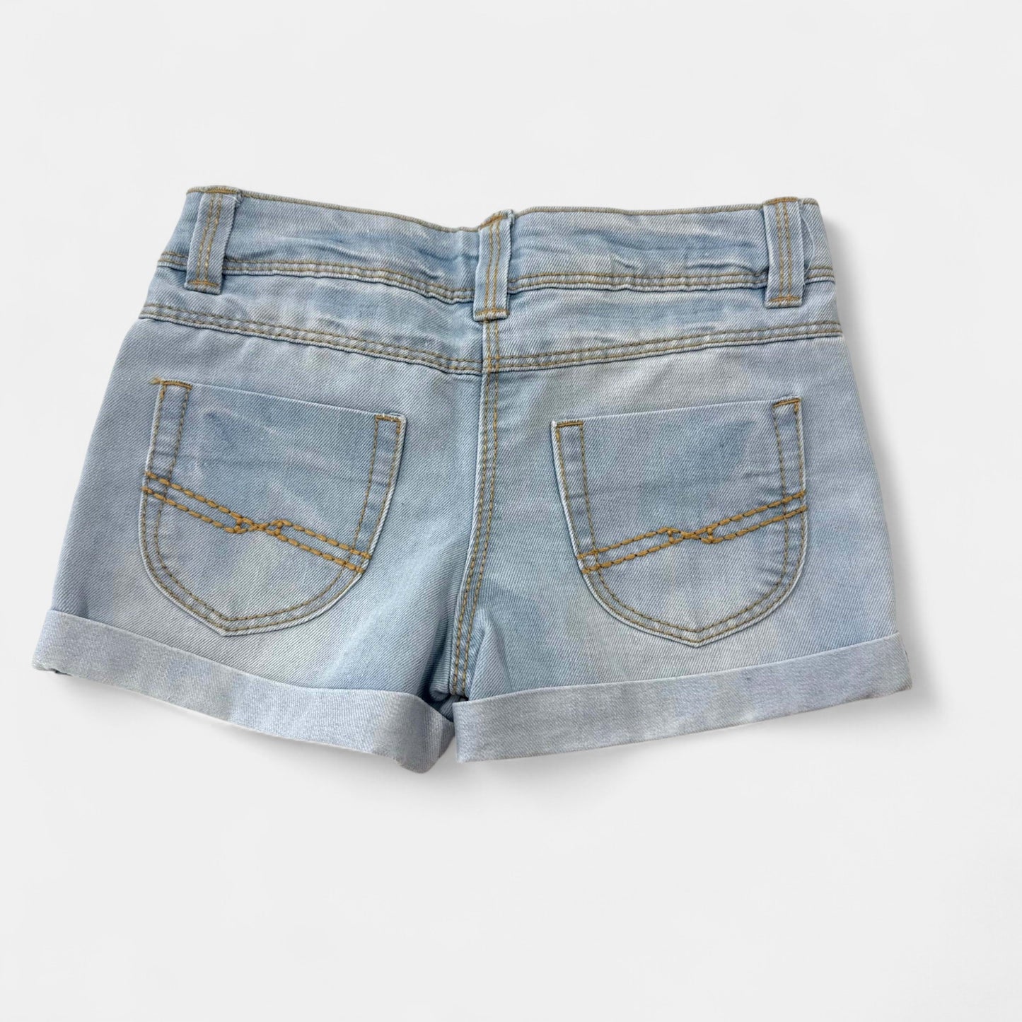 Short Tape à l'oeil : 3 ans