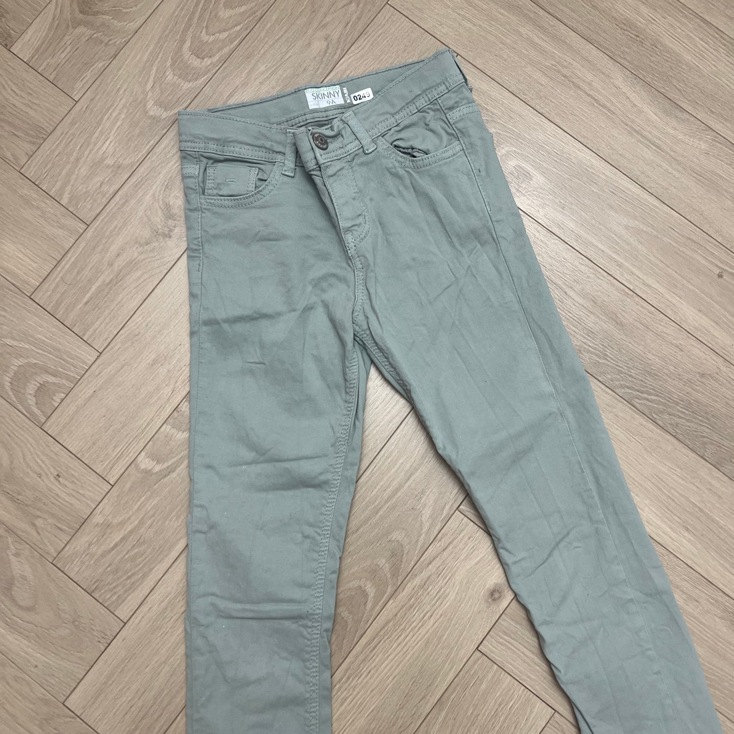 Pantalon Kiabi : 9 ans