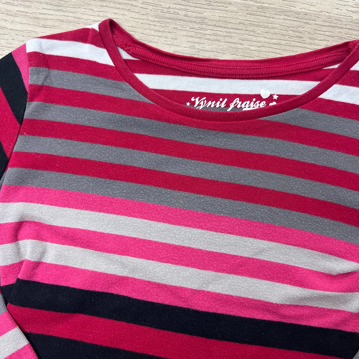 T-Shirt Vynil fraise : 6 ans