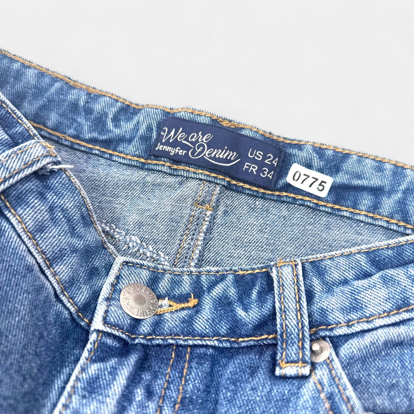 Jupe Jennyfer : 14 ans