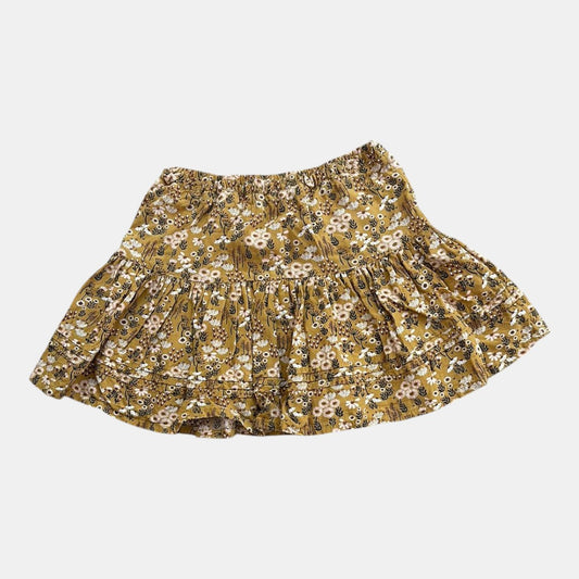 Jupe tape-à-l’œil : 5 ans