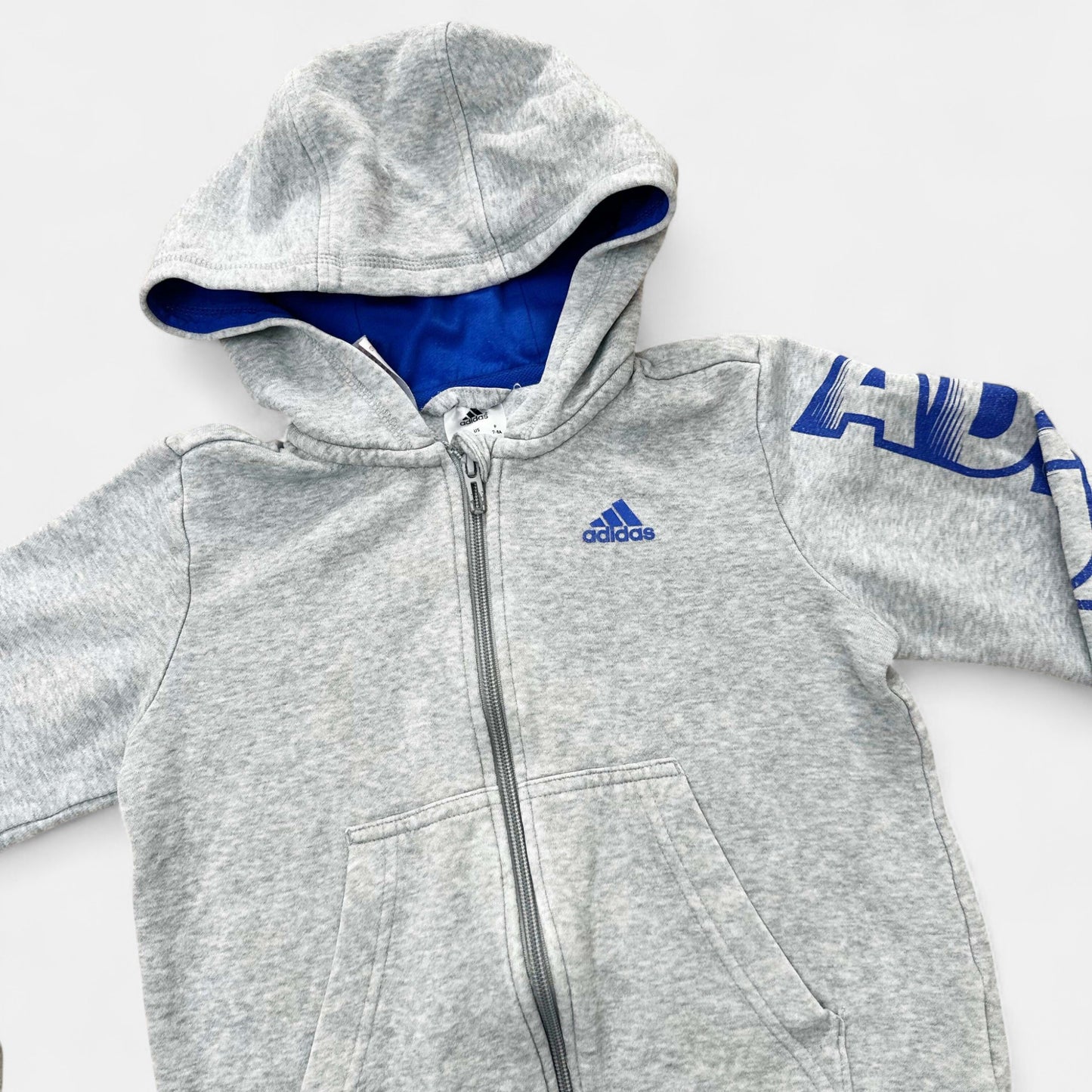 Gilet Adidas : 8 ans