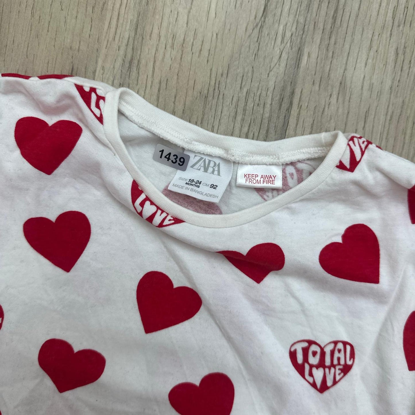 T-Shirt Zara : 24 mois