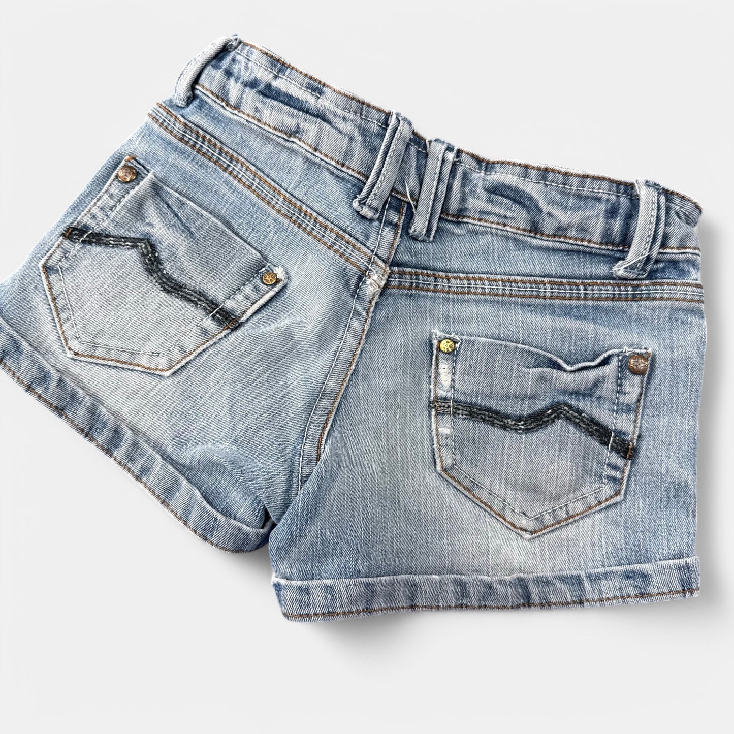 Short firefly : 6 ans