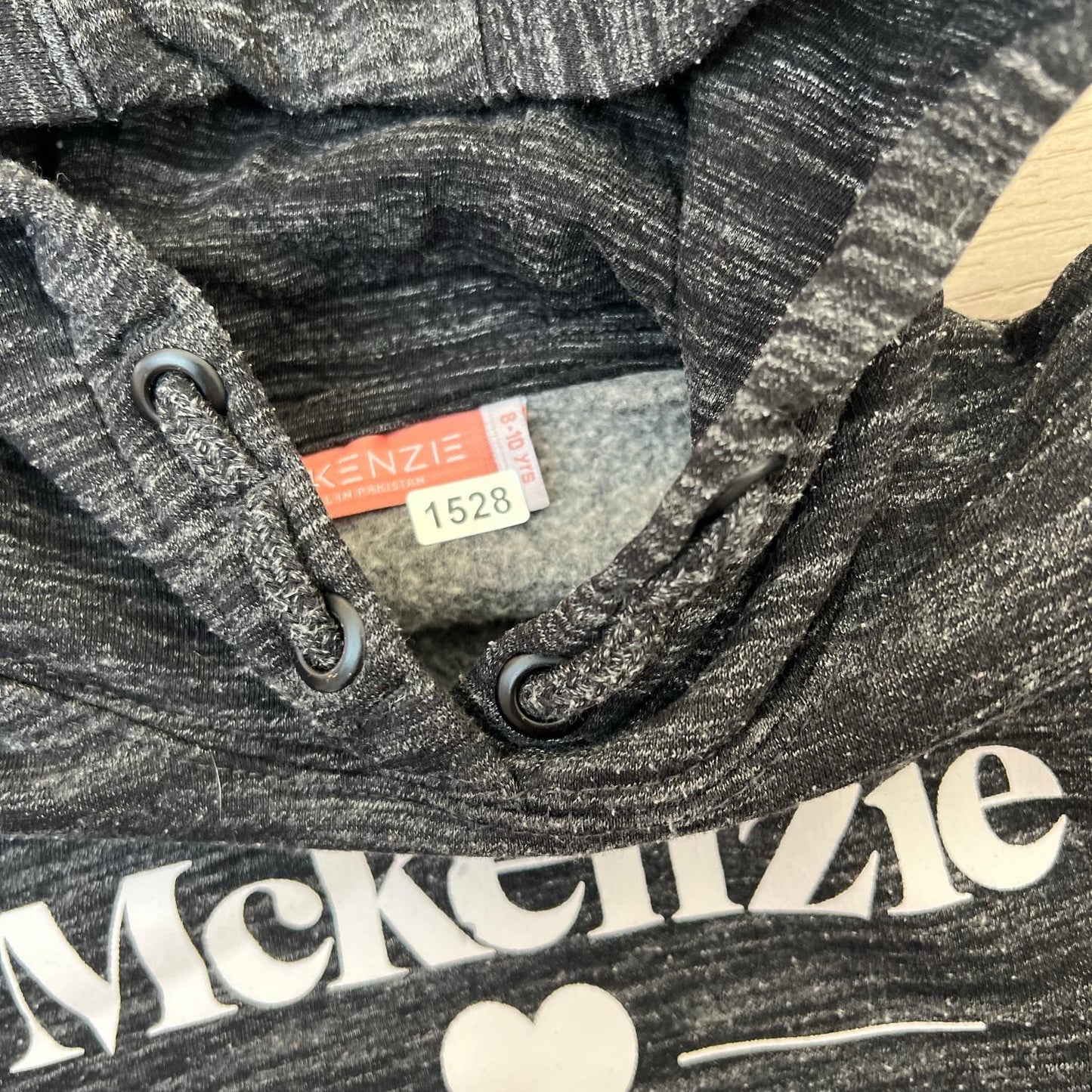 Pull court Mckenzie : 8 ans