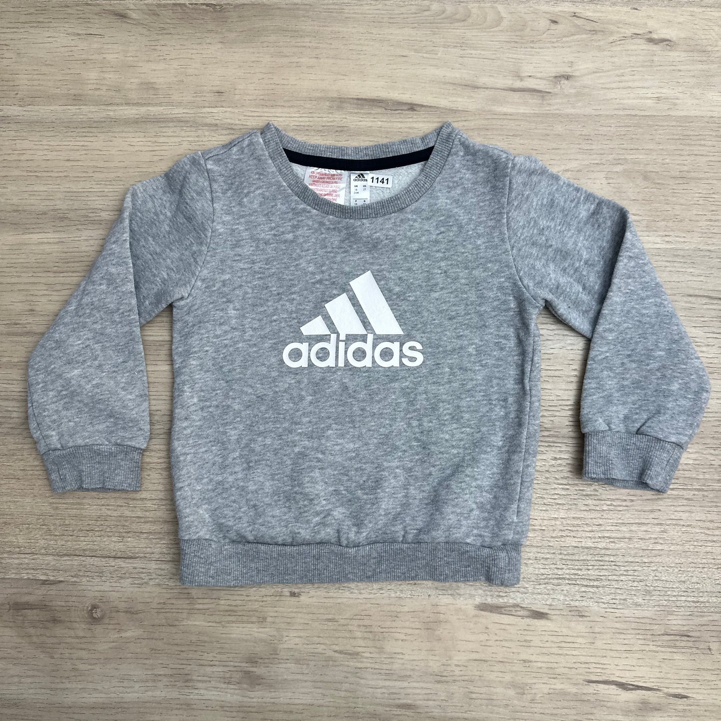 Pull Adidas : 18 mois
