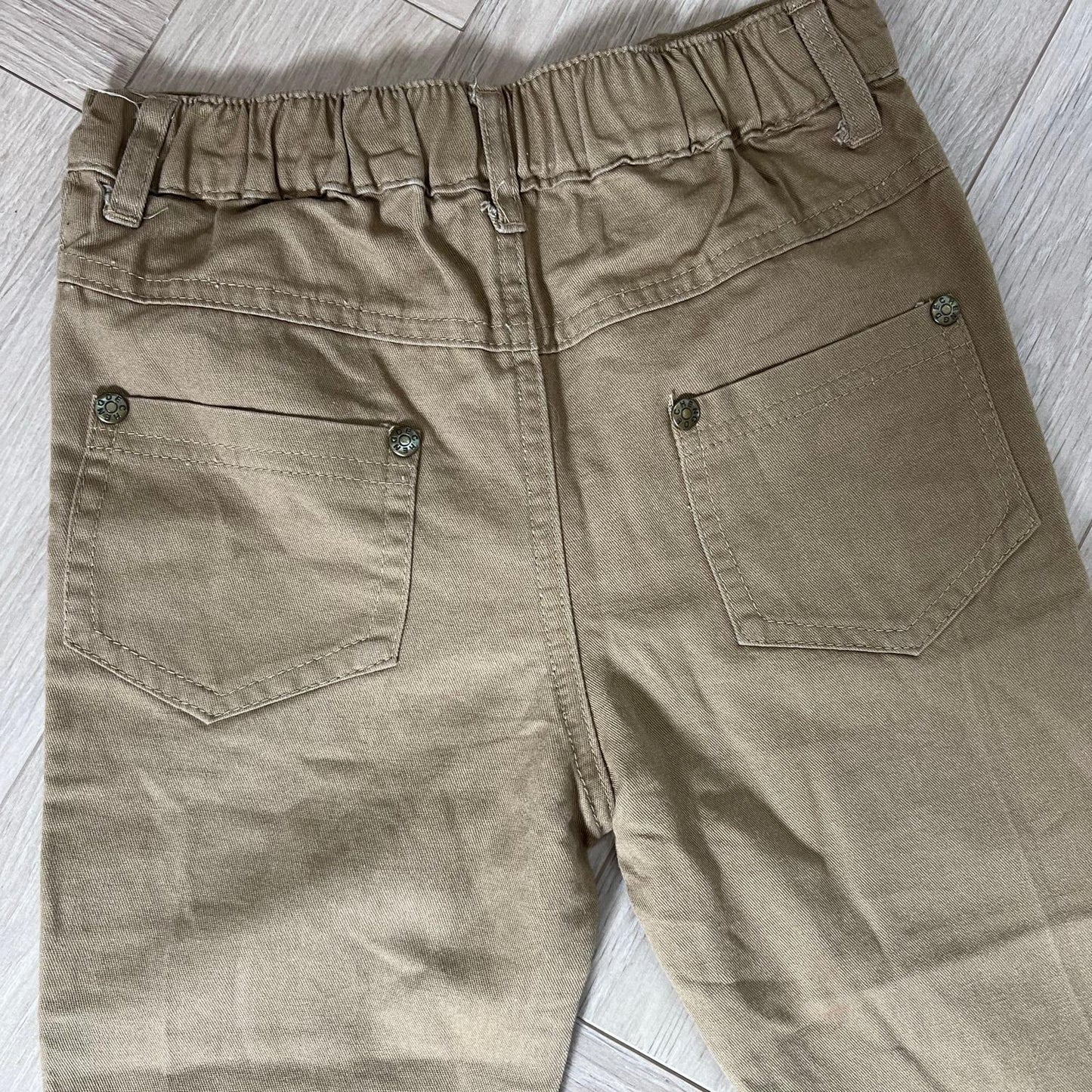 Pantalon court : 4 ans