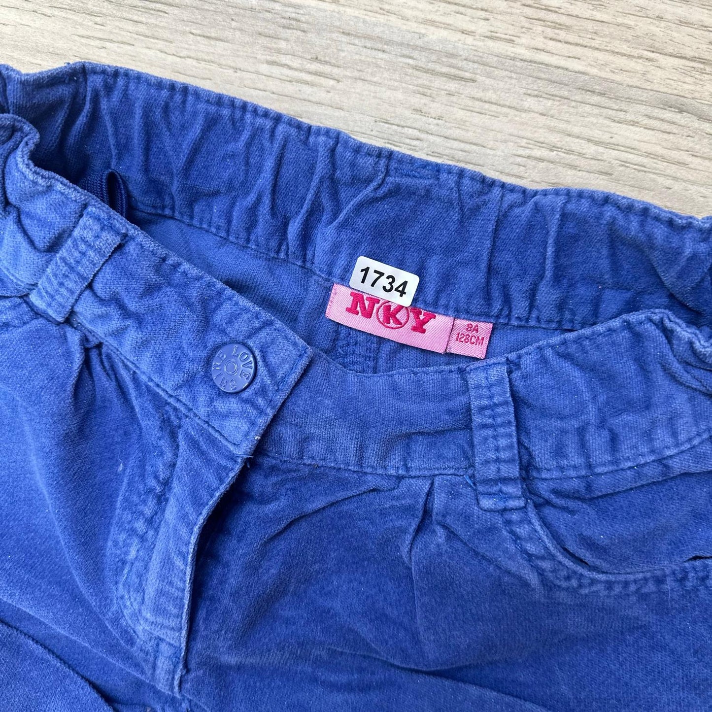 Short NKY : 8 ans