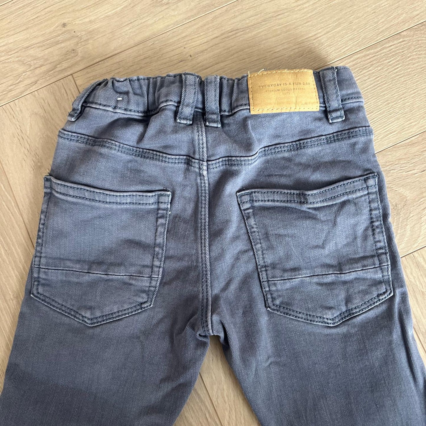 Pantalon Zara : 4 ans