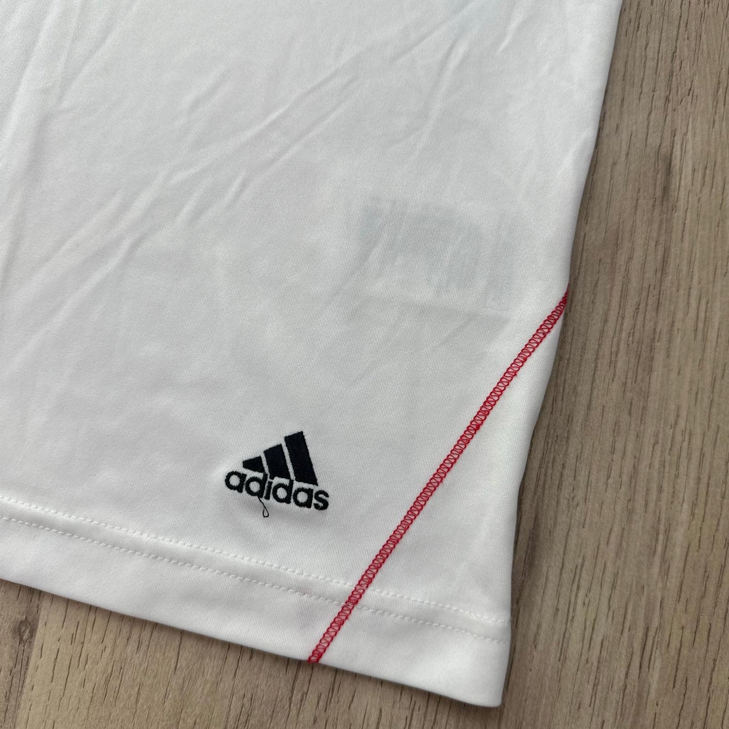 Tenue de sport Adidas : 12 ans