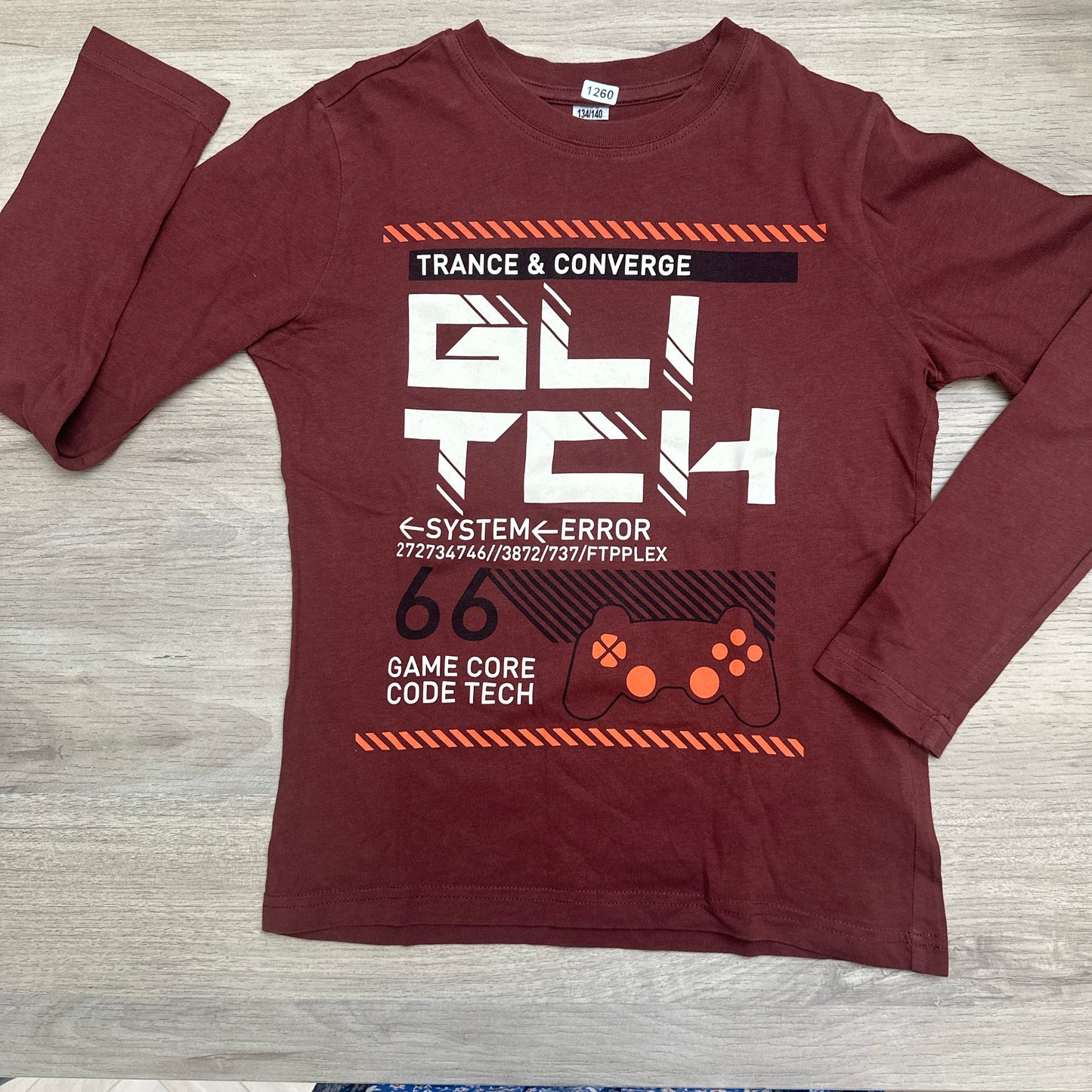 T-Shirt : 9 ans
