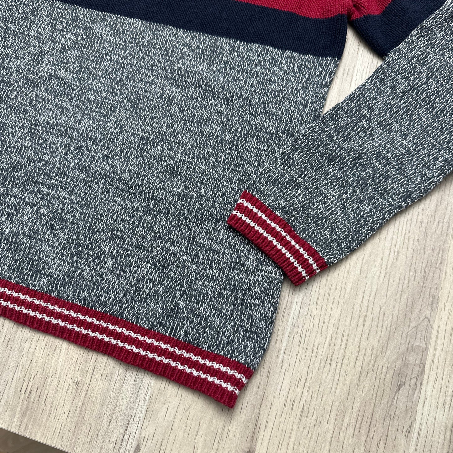 Pull Du Pareil au même : 8 ans