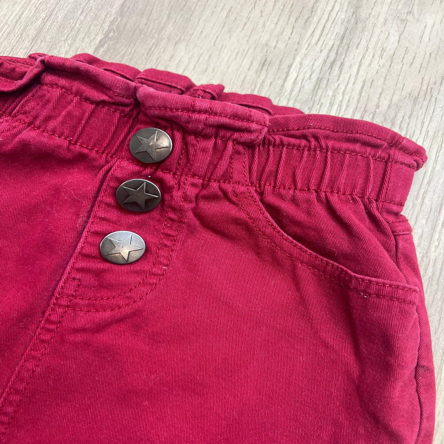 Jupe bordeaux : 3 ans