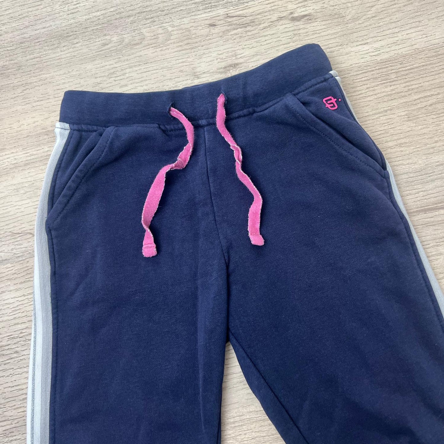 Pantalon sport Okaïdi : 7 ans