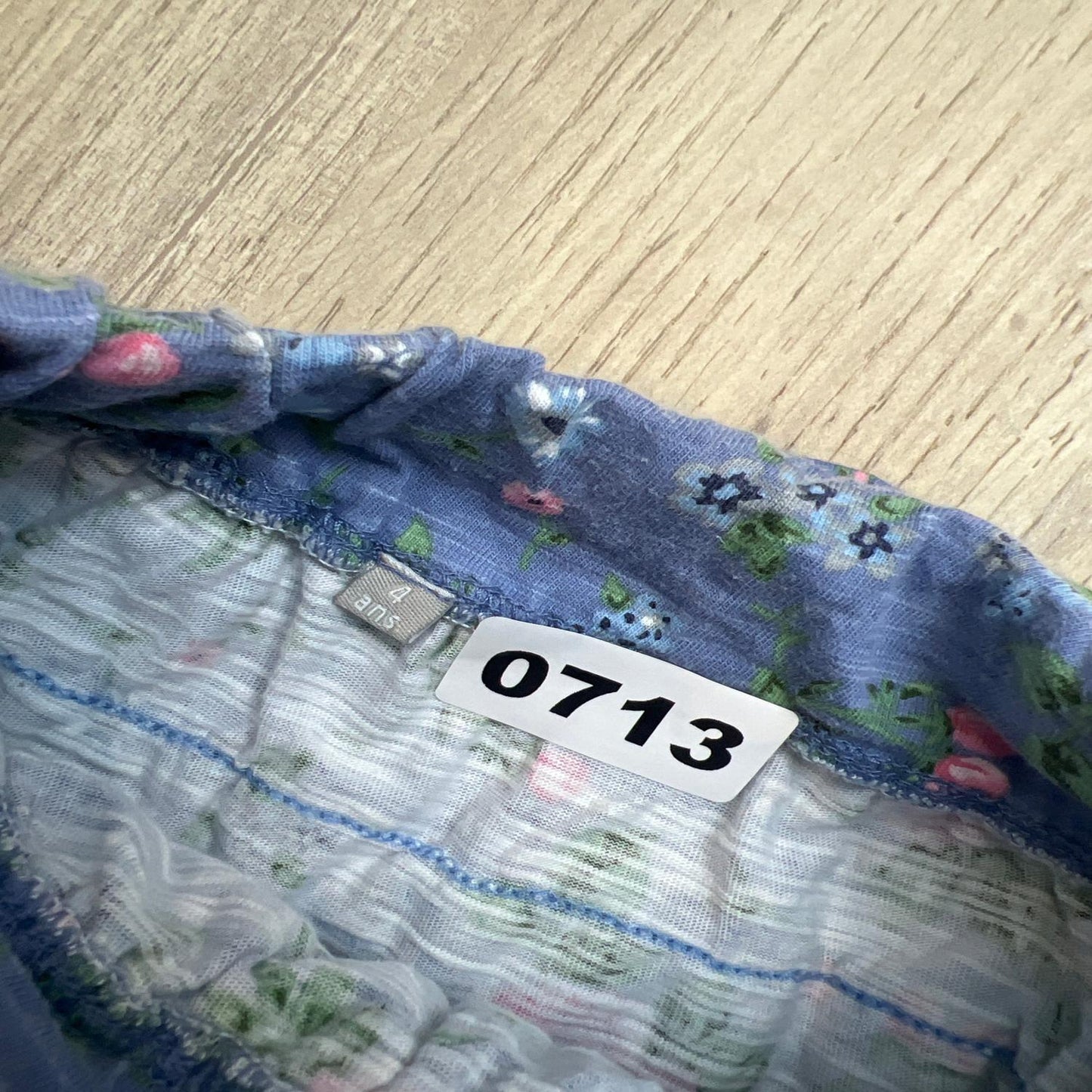 Jupe à fleurs : 4 ans