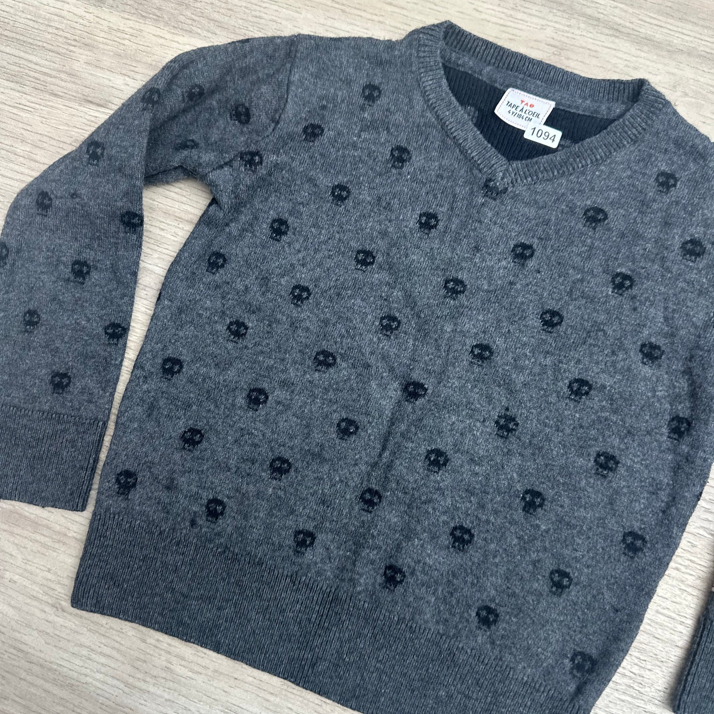 Pull Tape à l'oeil : 4 ans